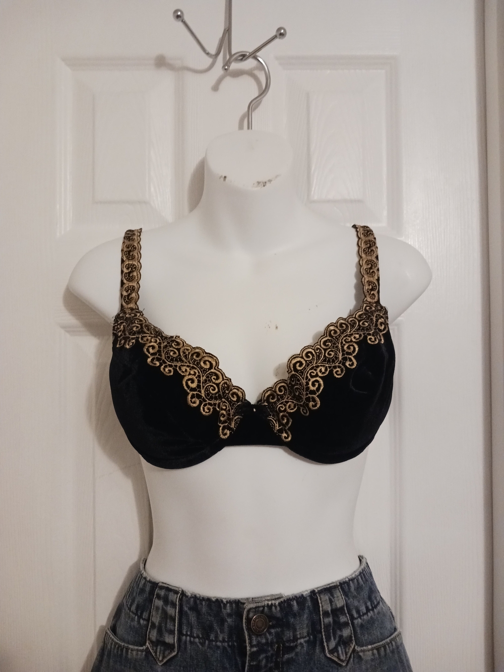 Victoria's Secret Vtg Black Velvet Bra  Gold Embroidery Underwire 36C